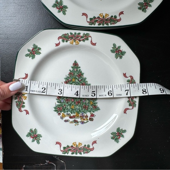 JOHNSON BROTHERS Set of 2 pcs Victorian Christmas England Square Salad Plate - Picture 6 of 7